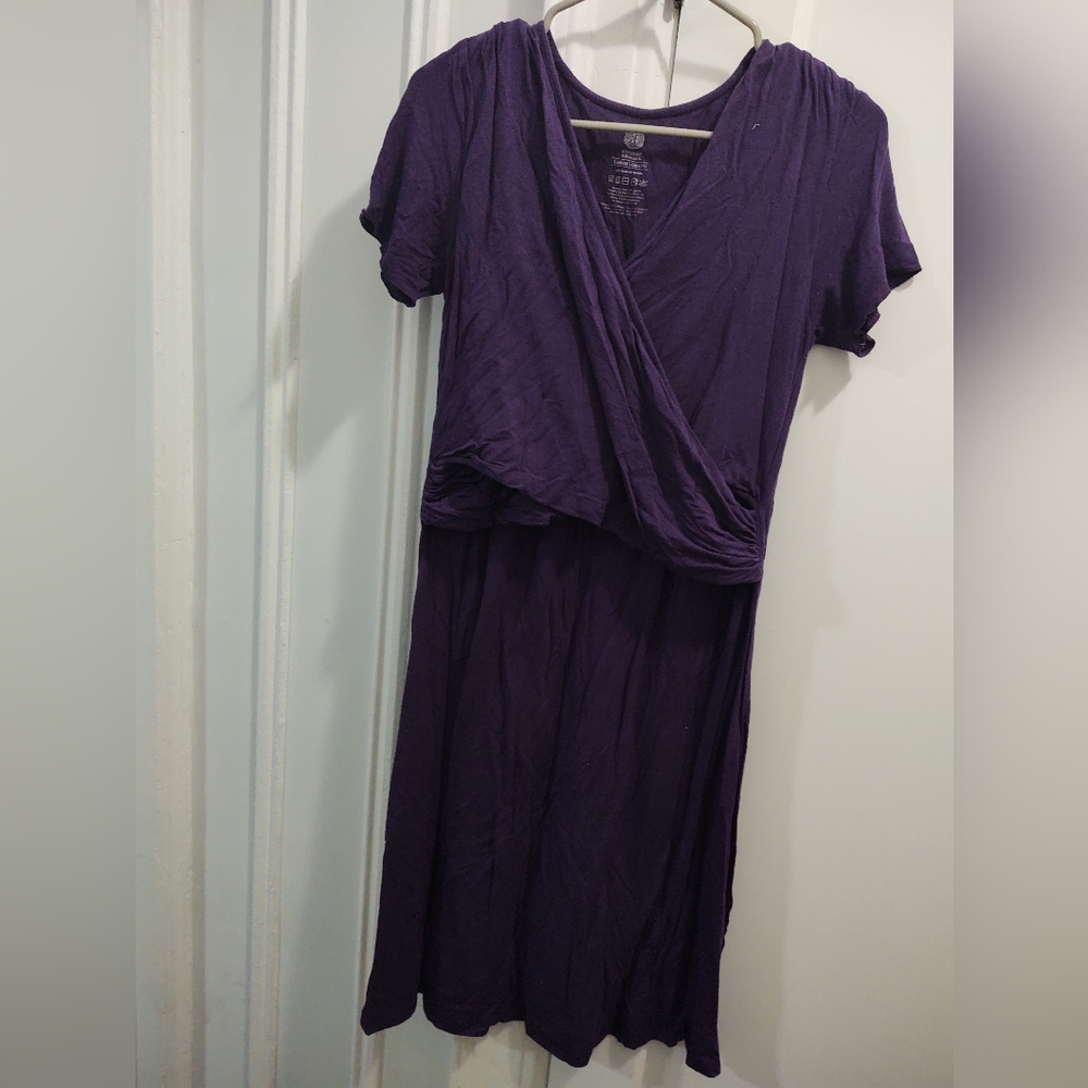Kindred Bravely Angelina Ultra Soft Maternity & Nursing Gown size Large, Purple